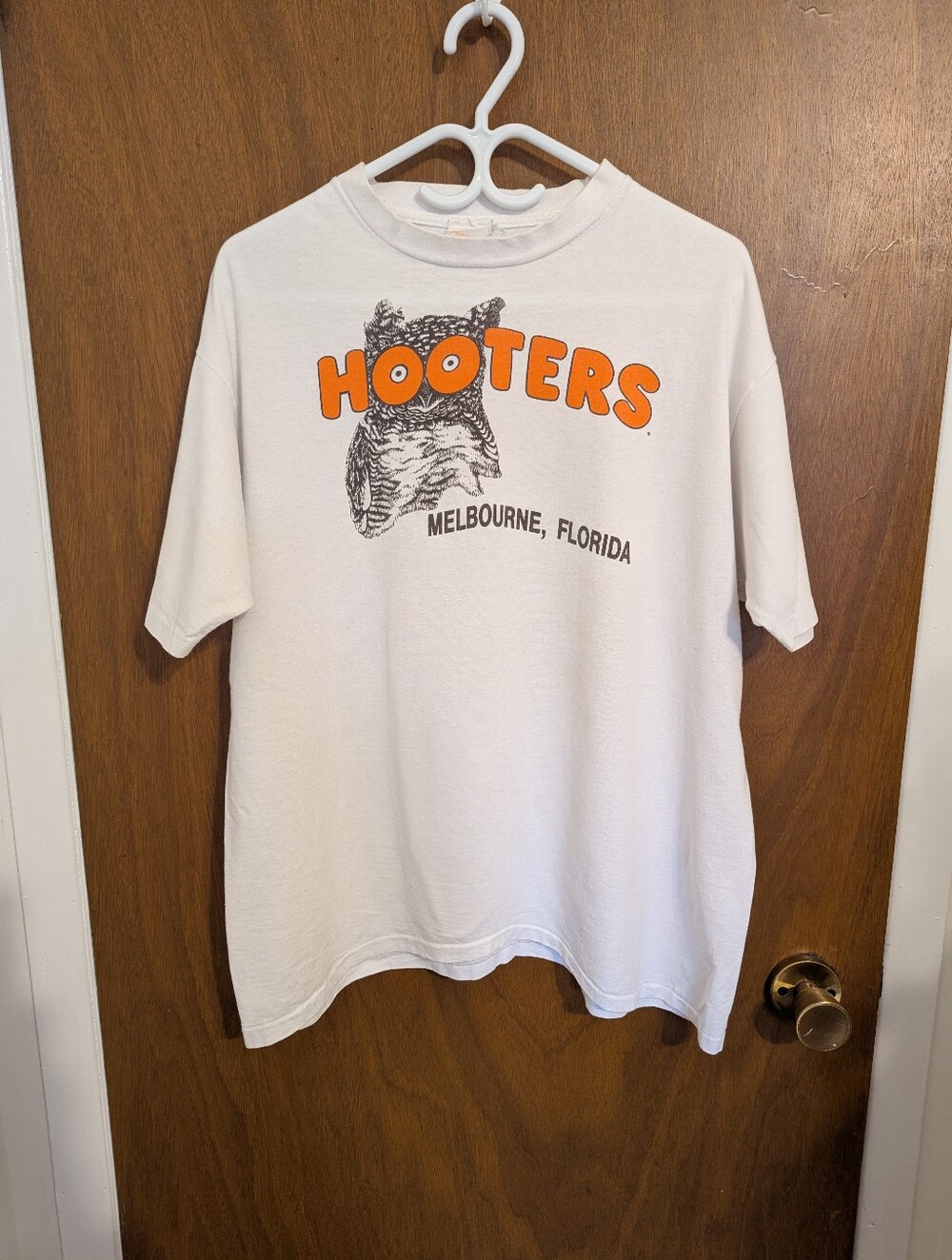 Vintage Hooters Melbourne Florida White Tee